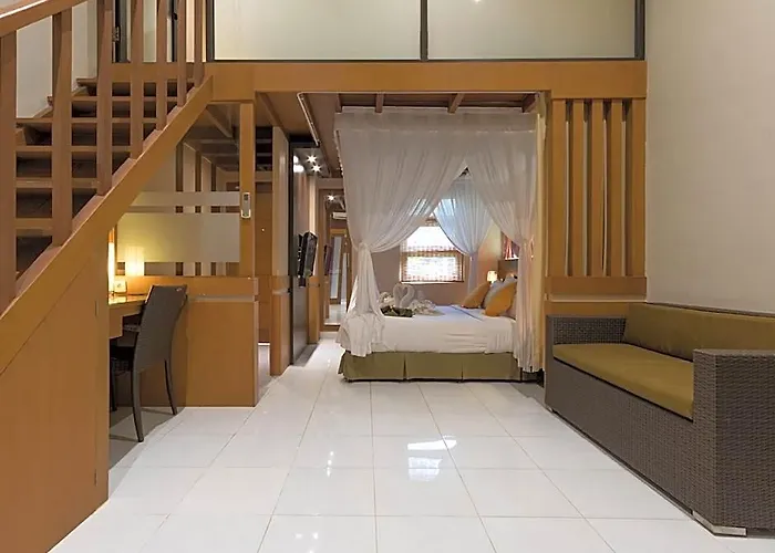 The Banyumas Hotel 4*